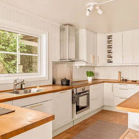 Appartamento With A Beautiful Fjord View In *