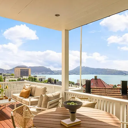 Appartamento With A Beautiful Fjord View In *